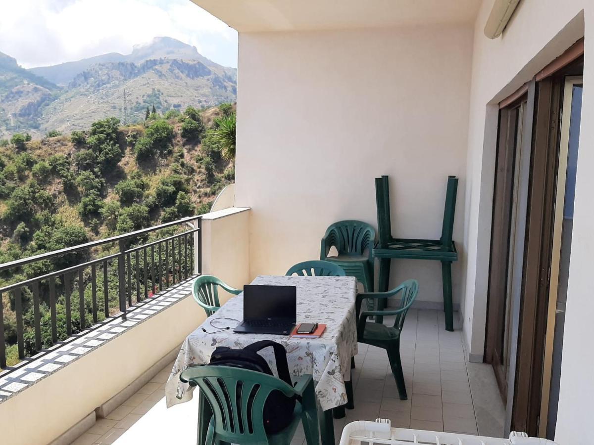 Casa Vacanze Andreana Letojanni Exterior foto
